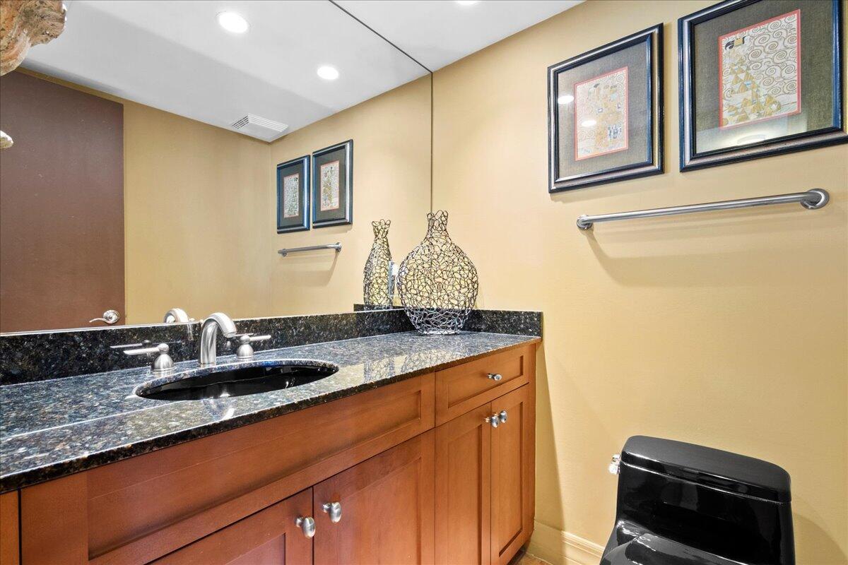3000 N Ocean Drive 30b