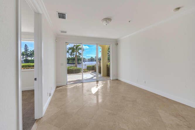 3083 Waterside Circle