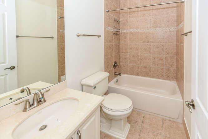3083 Waterside Circle
