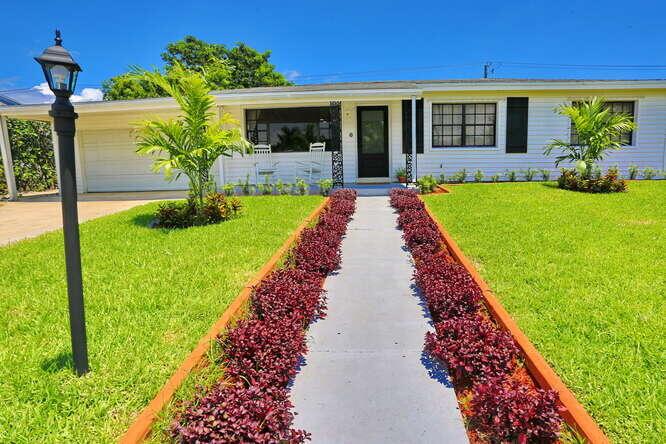 826 Cochran Drive