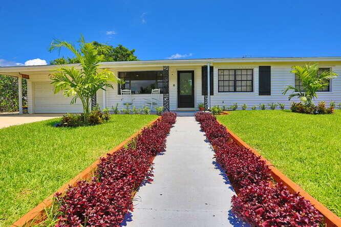 826 Cochran Drive