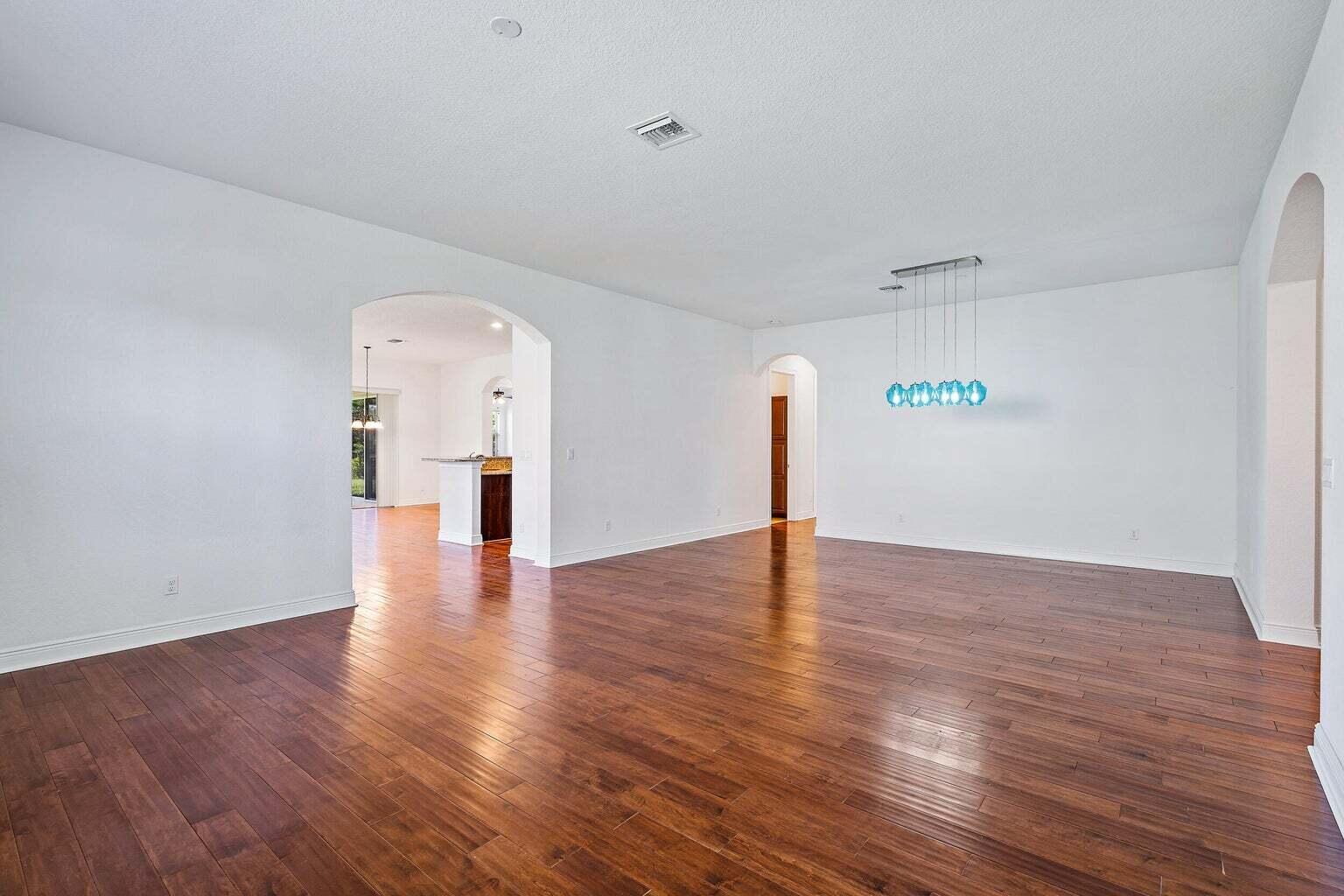 172 Manor Circle