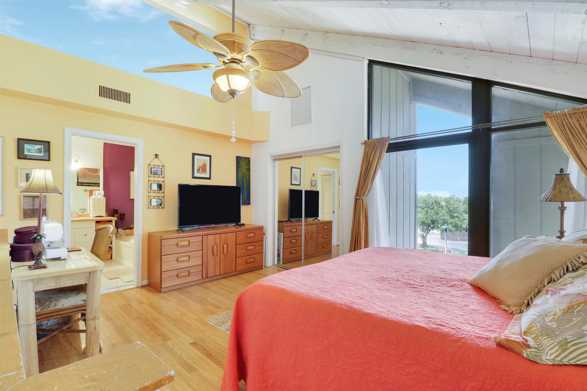 1605 S Us Highway 1 1f