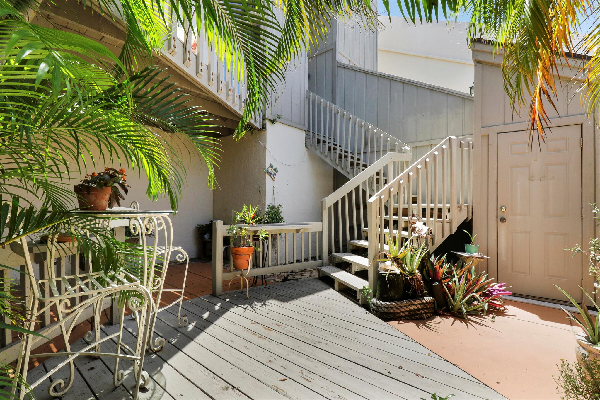 1605 S Us Highway 1 1f