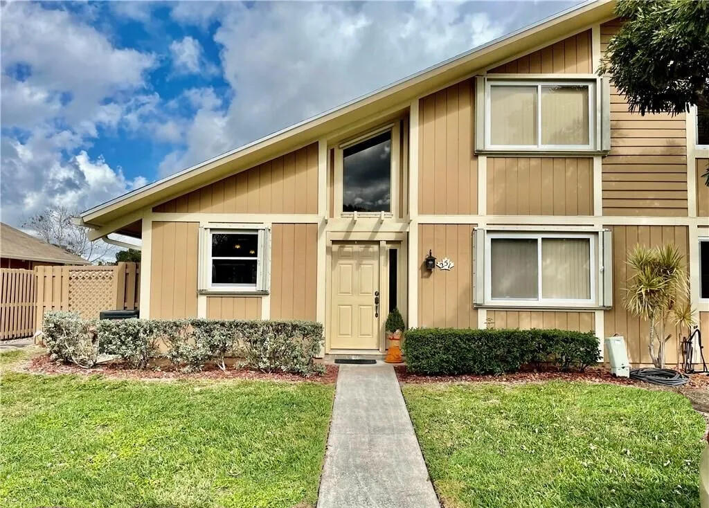 251 Maplecrest Circle