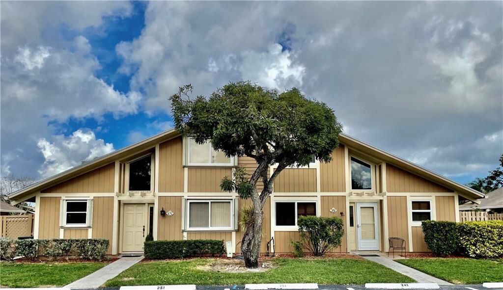 251 Maplecrest Circle