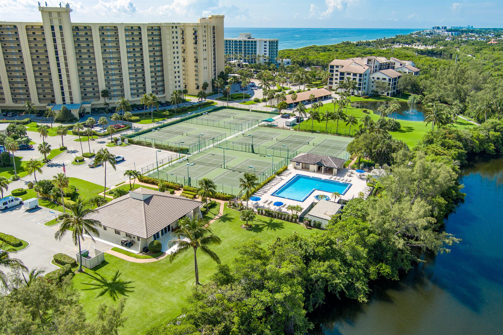 300 Ocean Trail Way 901