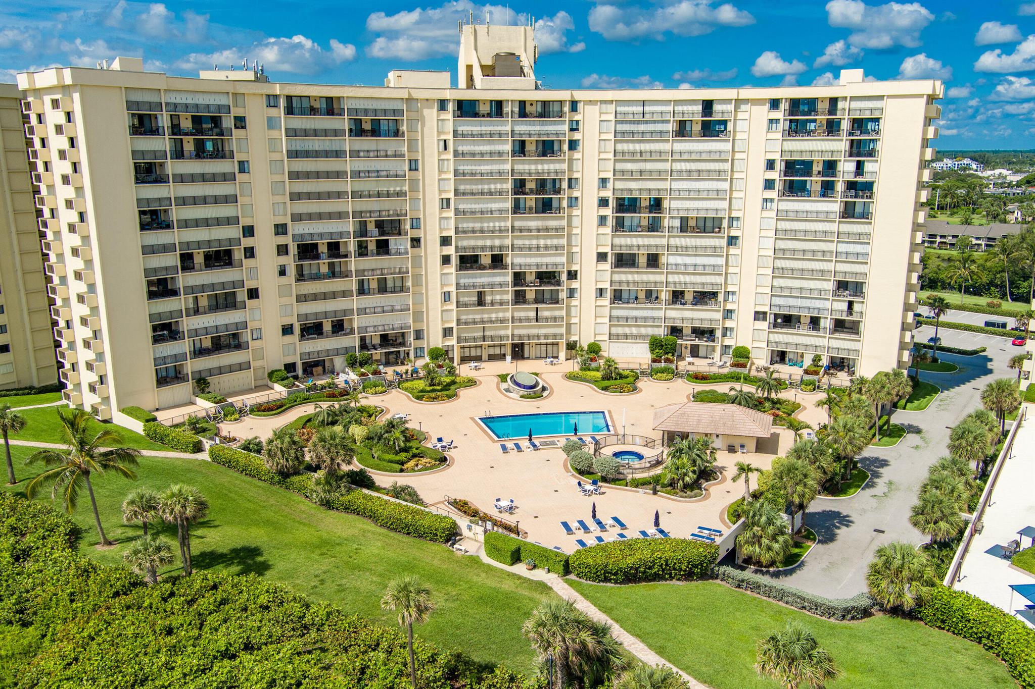 300 Ocean Trail Way 901