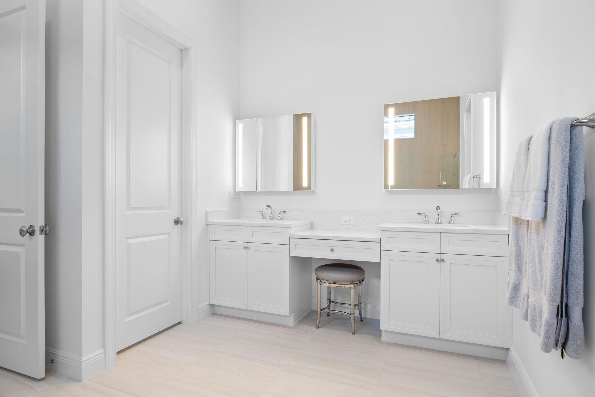 5626 Delacroix Terrace