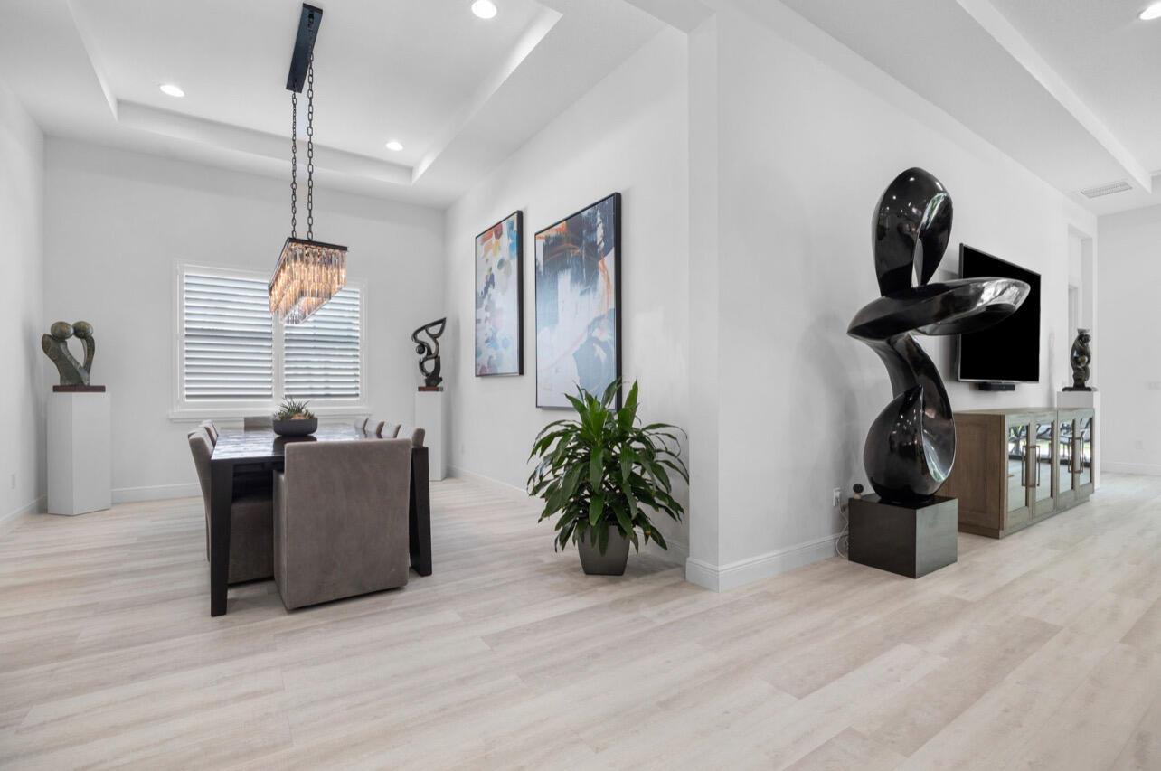 5626 Delacroix Terrace