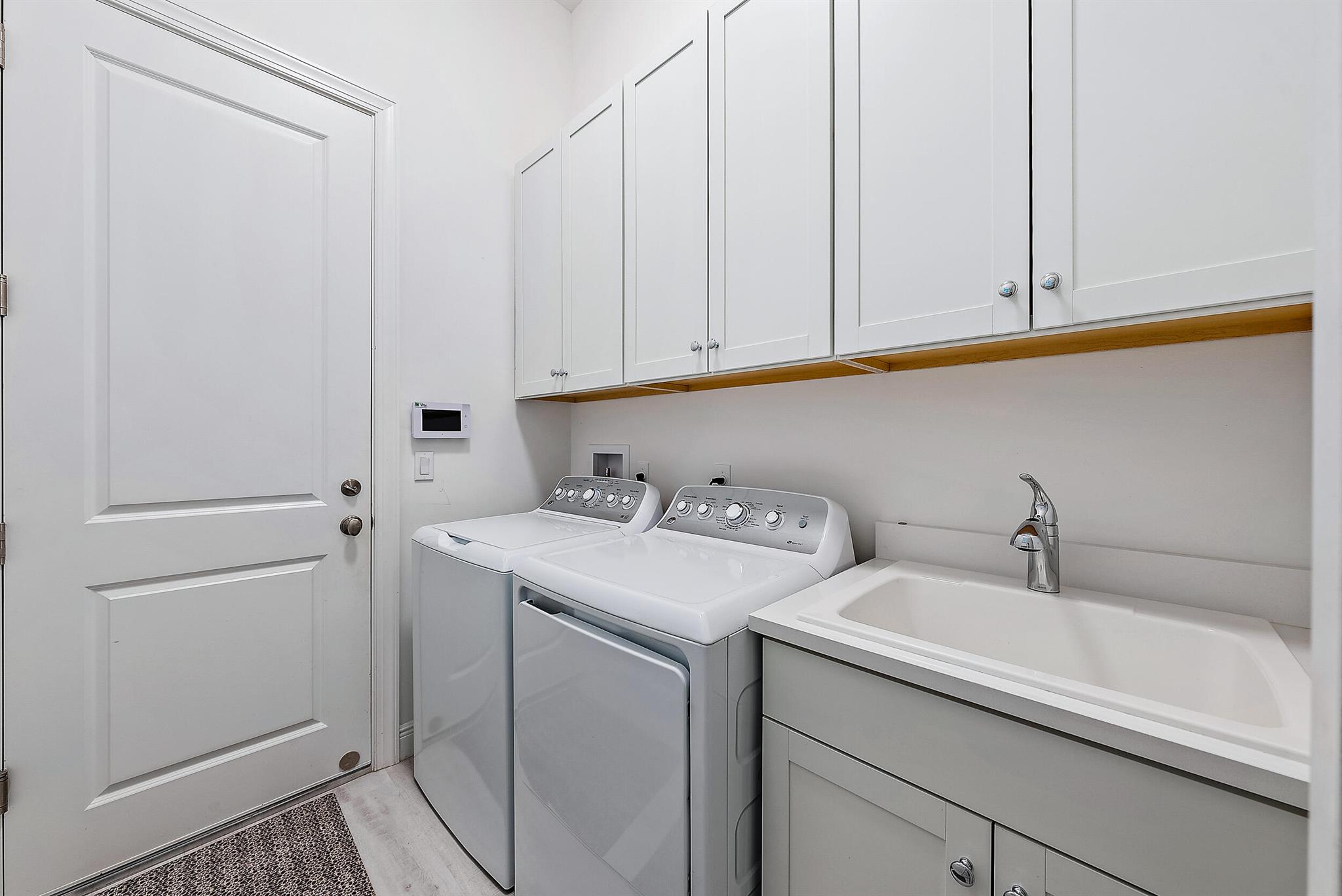 5626 Delacroix Terrace