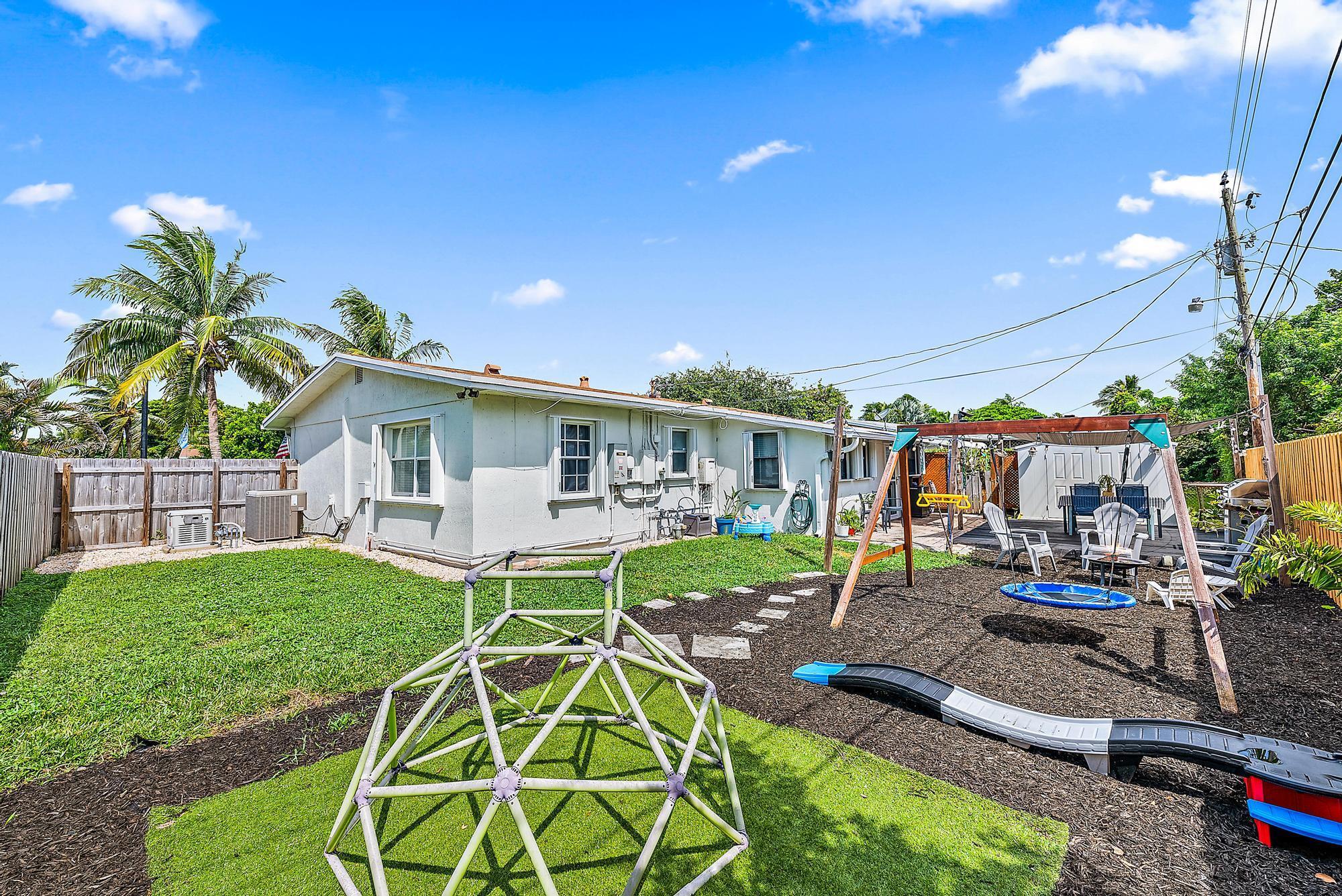 2620 NE 9th Terrace