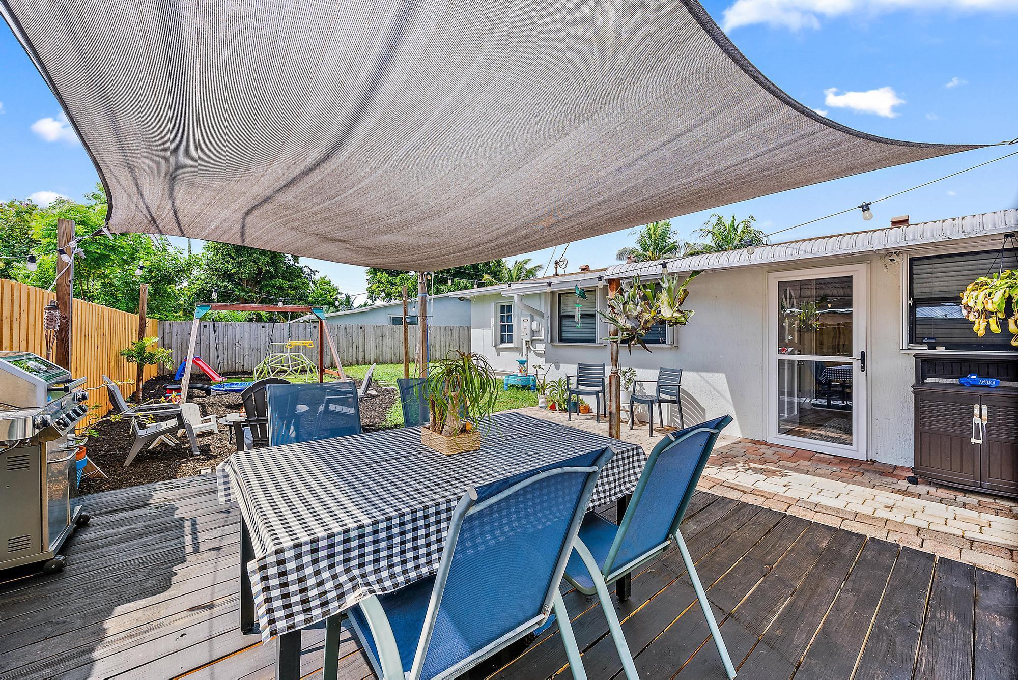 2620 NE 9th Terrace