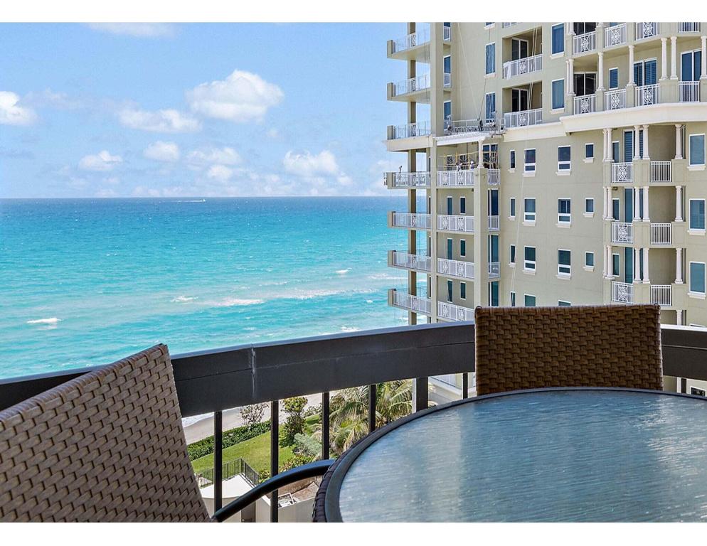 5380 N Ocean Drive 8a