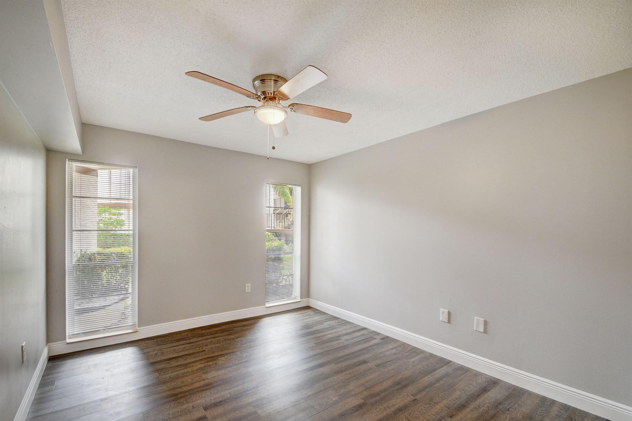 4 Greenway N 109