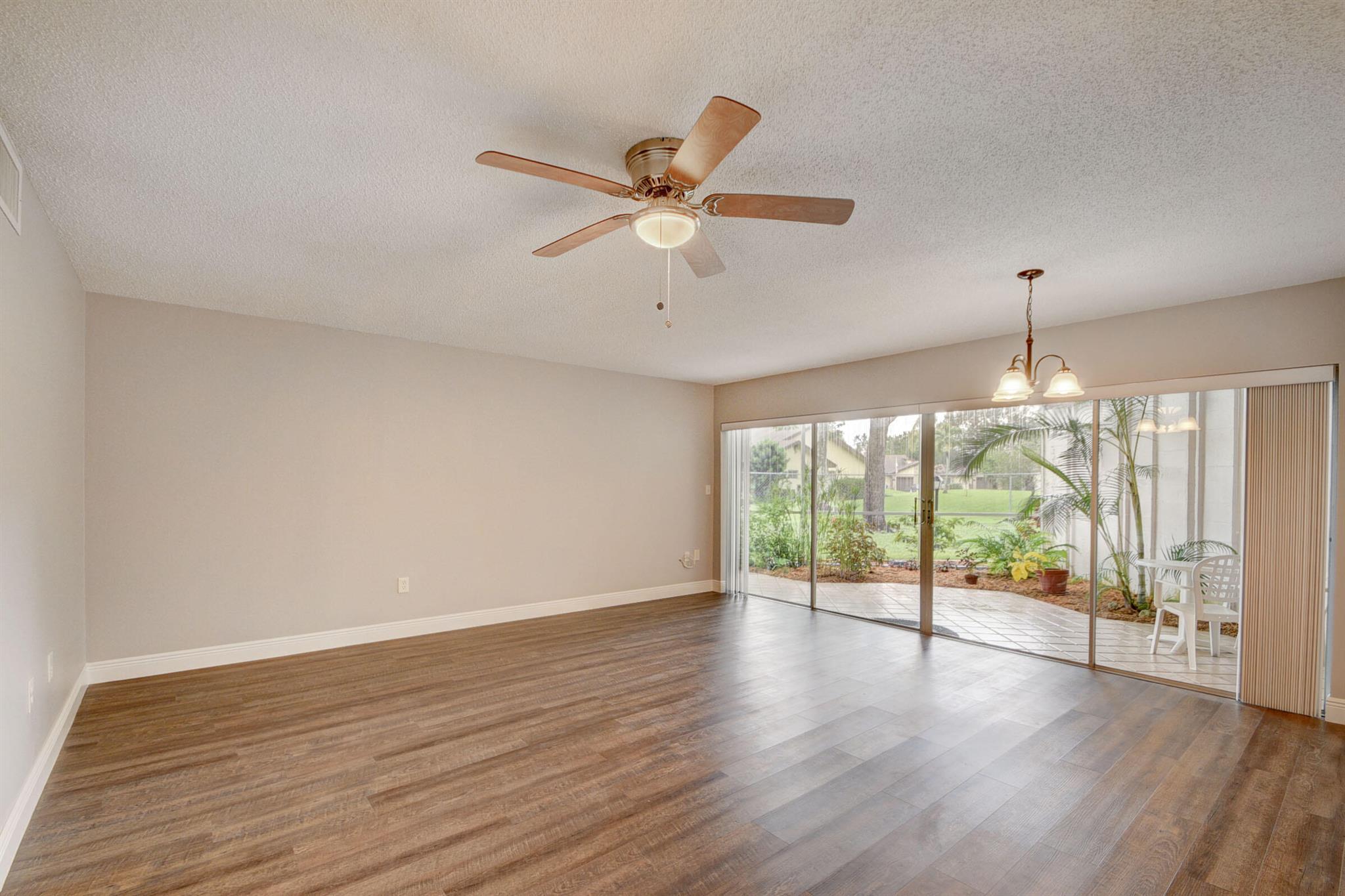 4 Greenway N 109