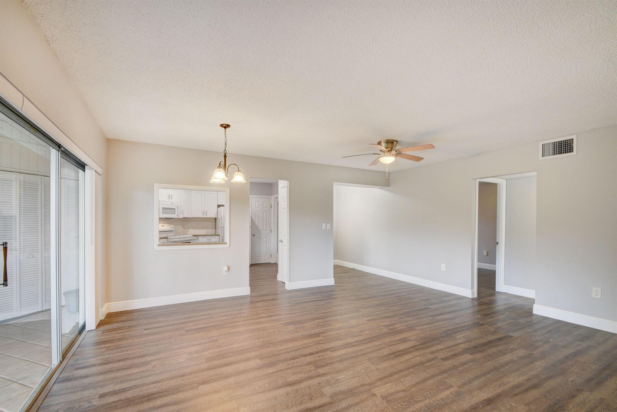 4 Greenway N 109