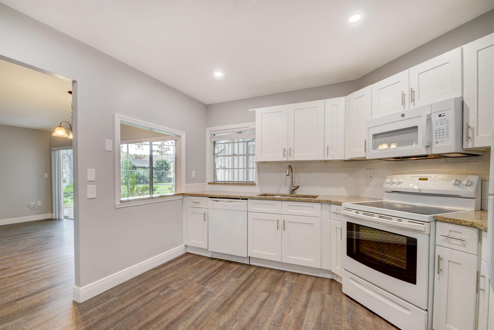 4 Greenway N 109