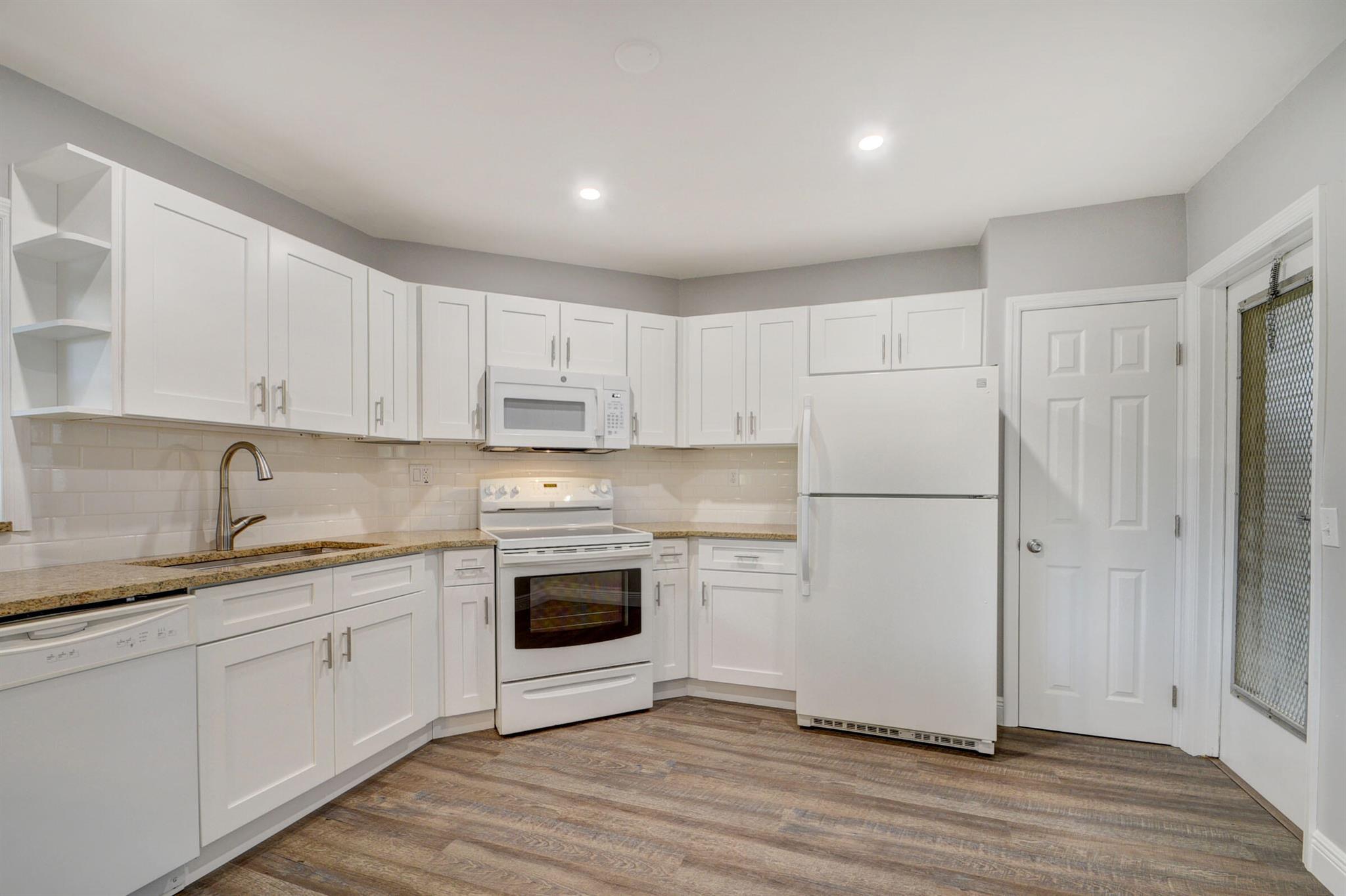 4 Greenway N 109