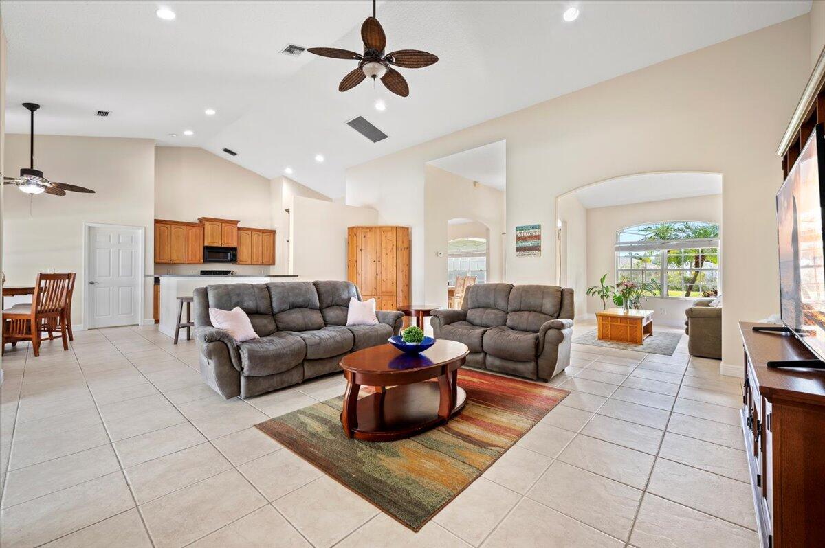 6139 NW Densaw Terrace