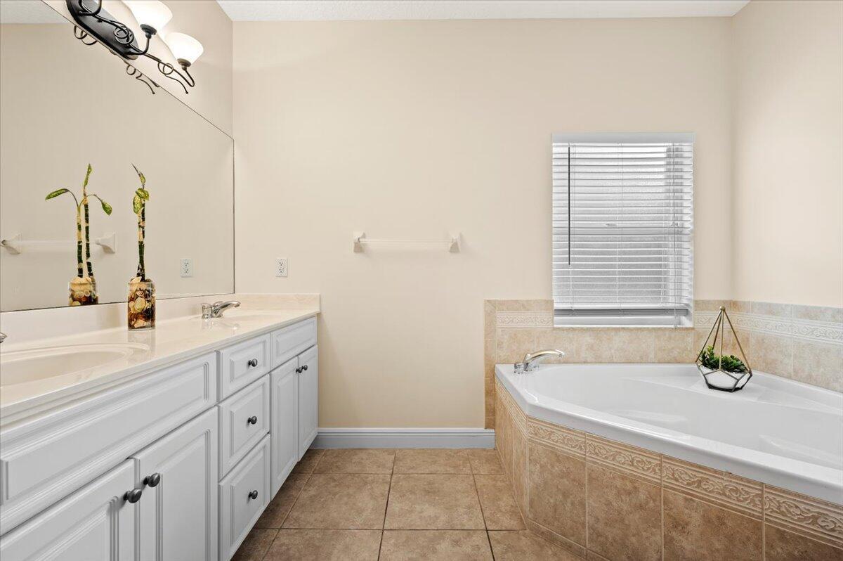 6139 NW Densaw Terrace