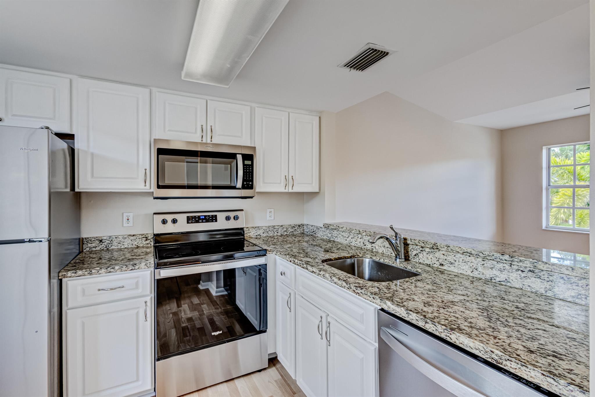 1140 Lake Shore Drive 105