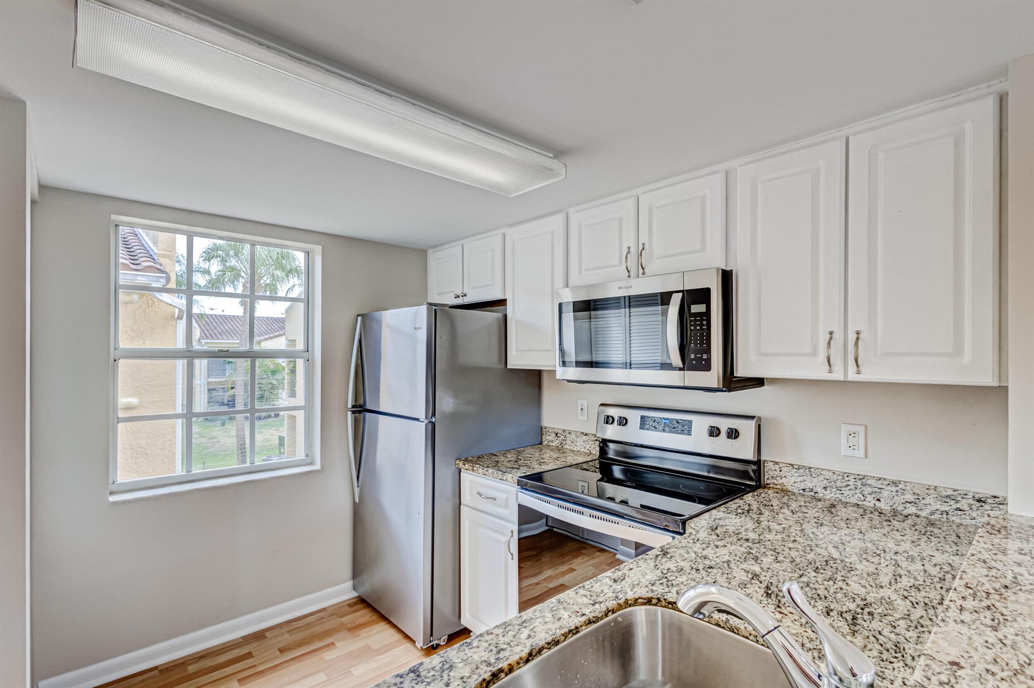 1140 Lake Shore Drive 105