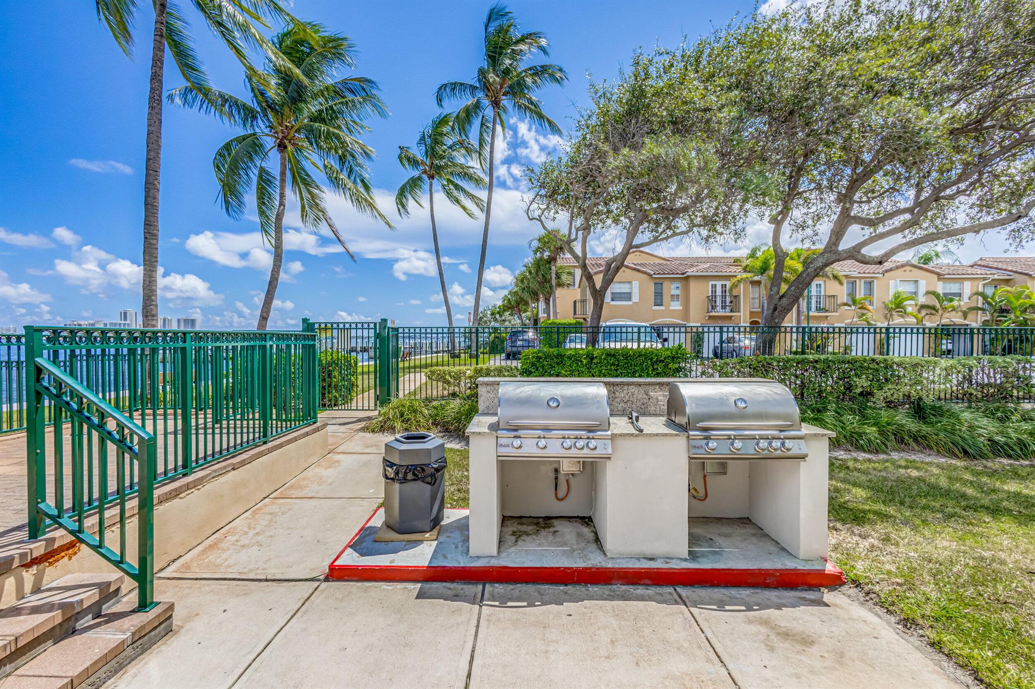 1140 Lake Shore Drive 105