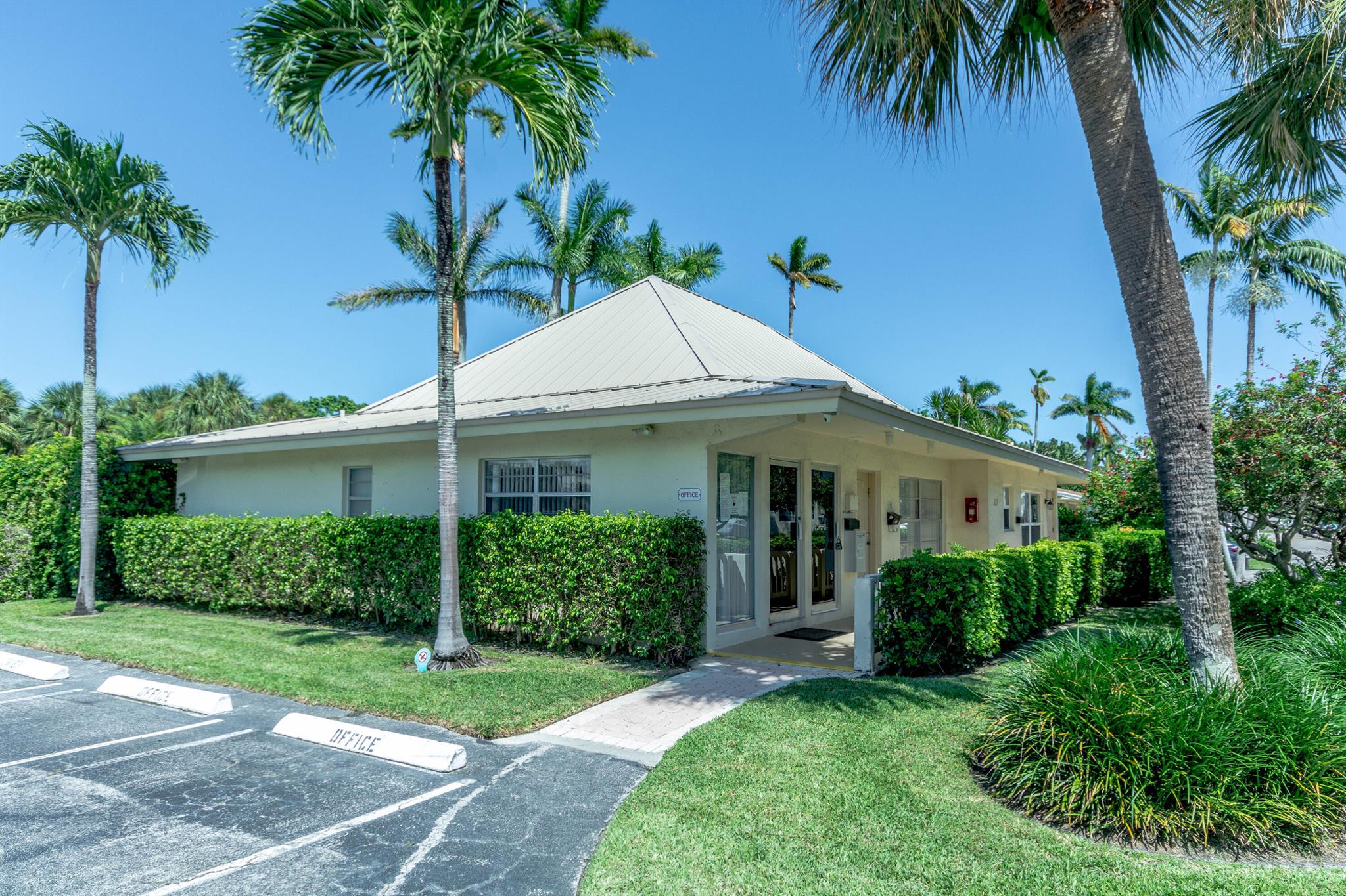 624 Snug Harbor Drive B16