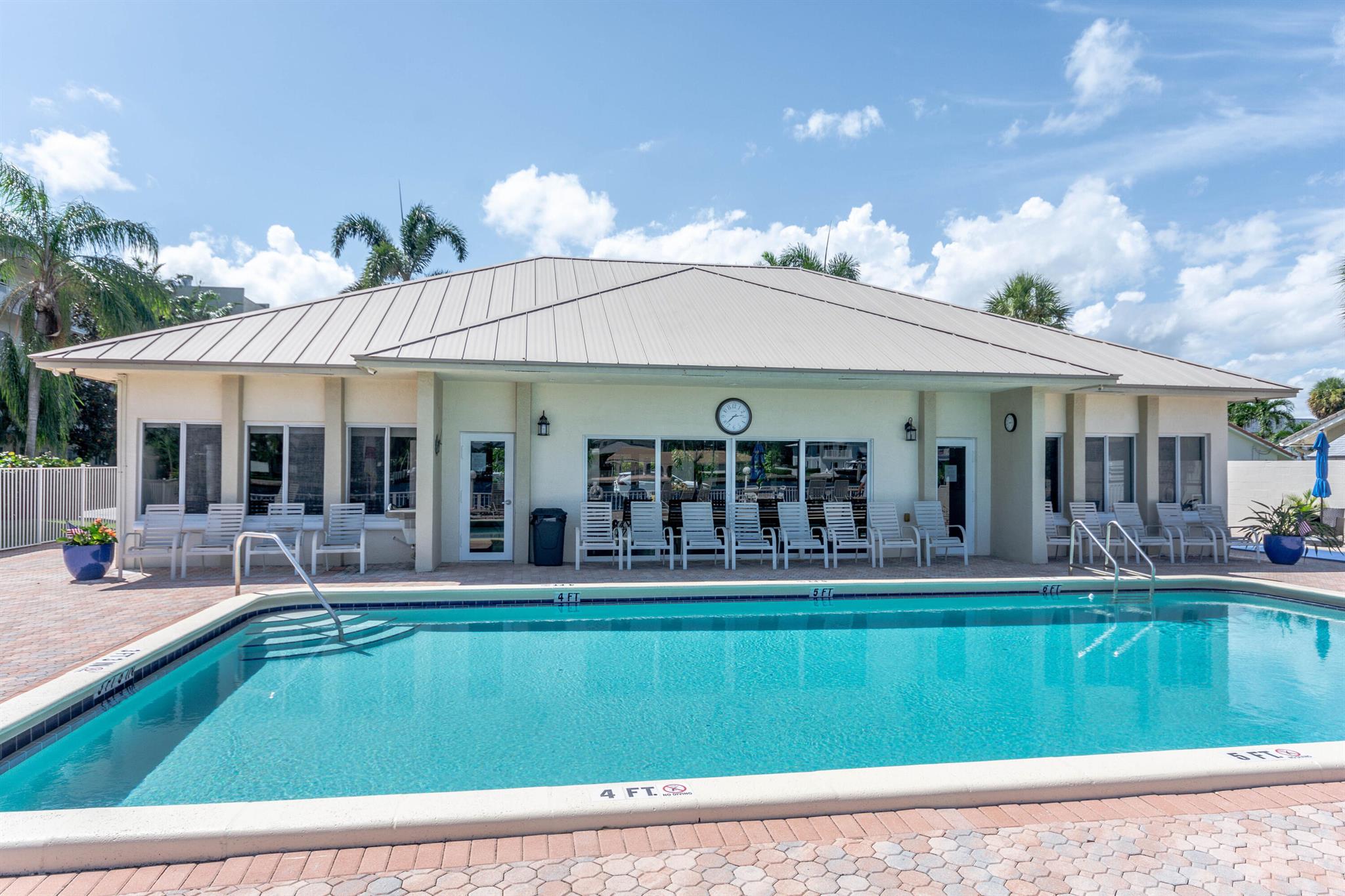 624 Snug Harbor Drive B16