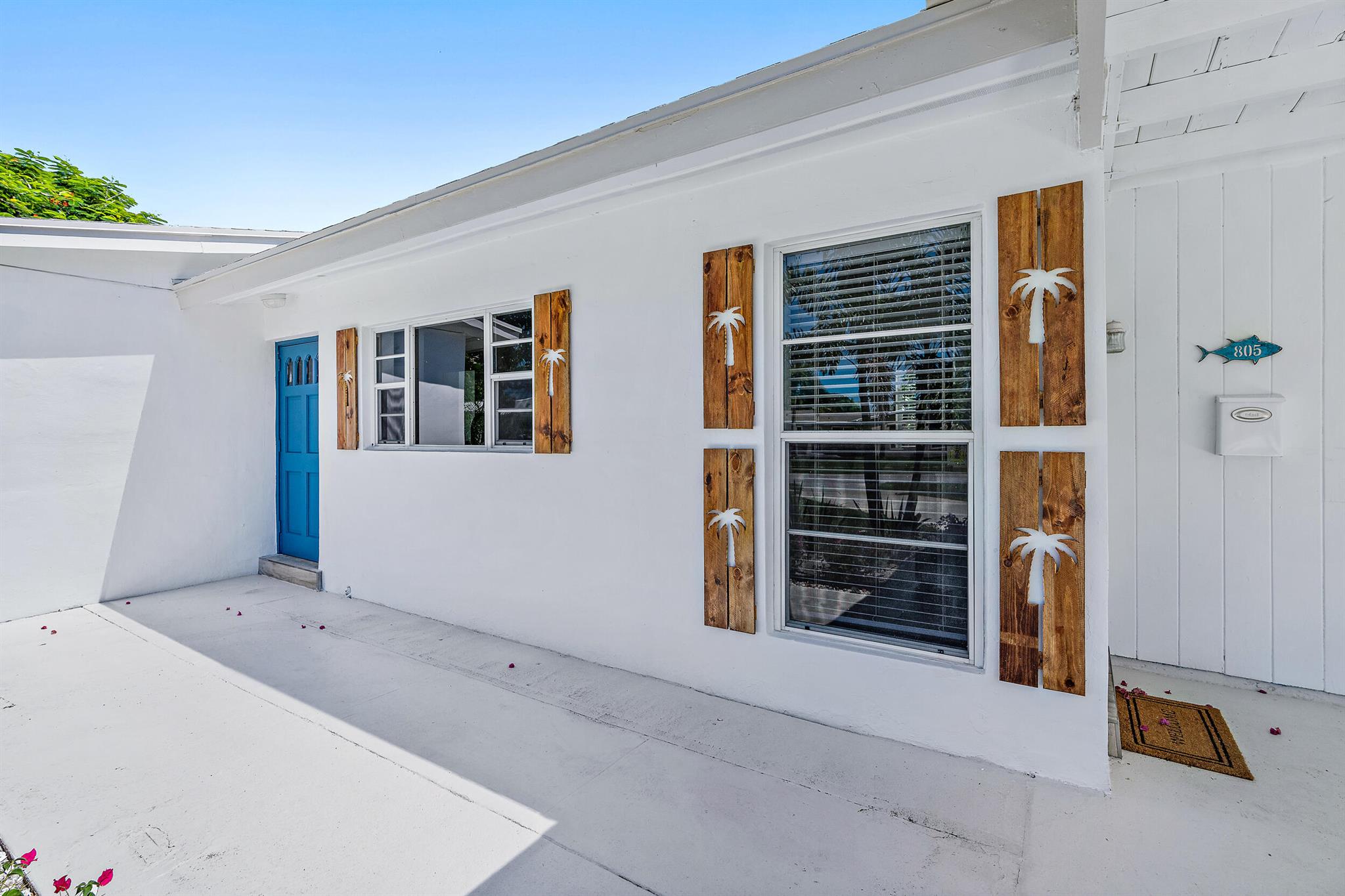 805 Alamanda Drive
