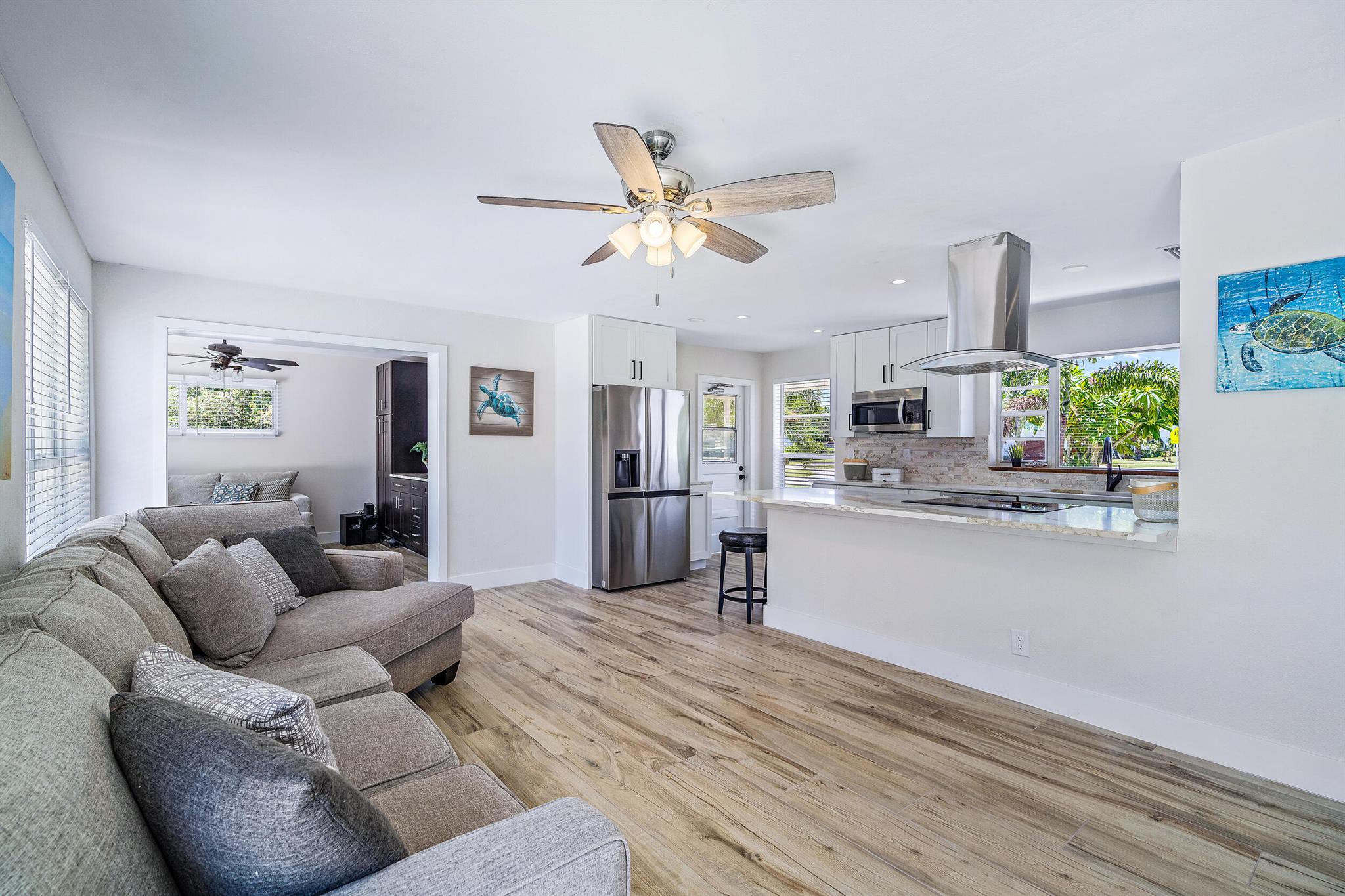 805 Alamanda Drive