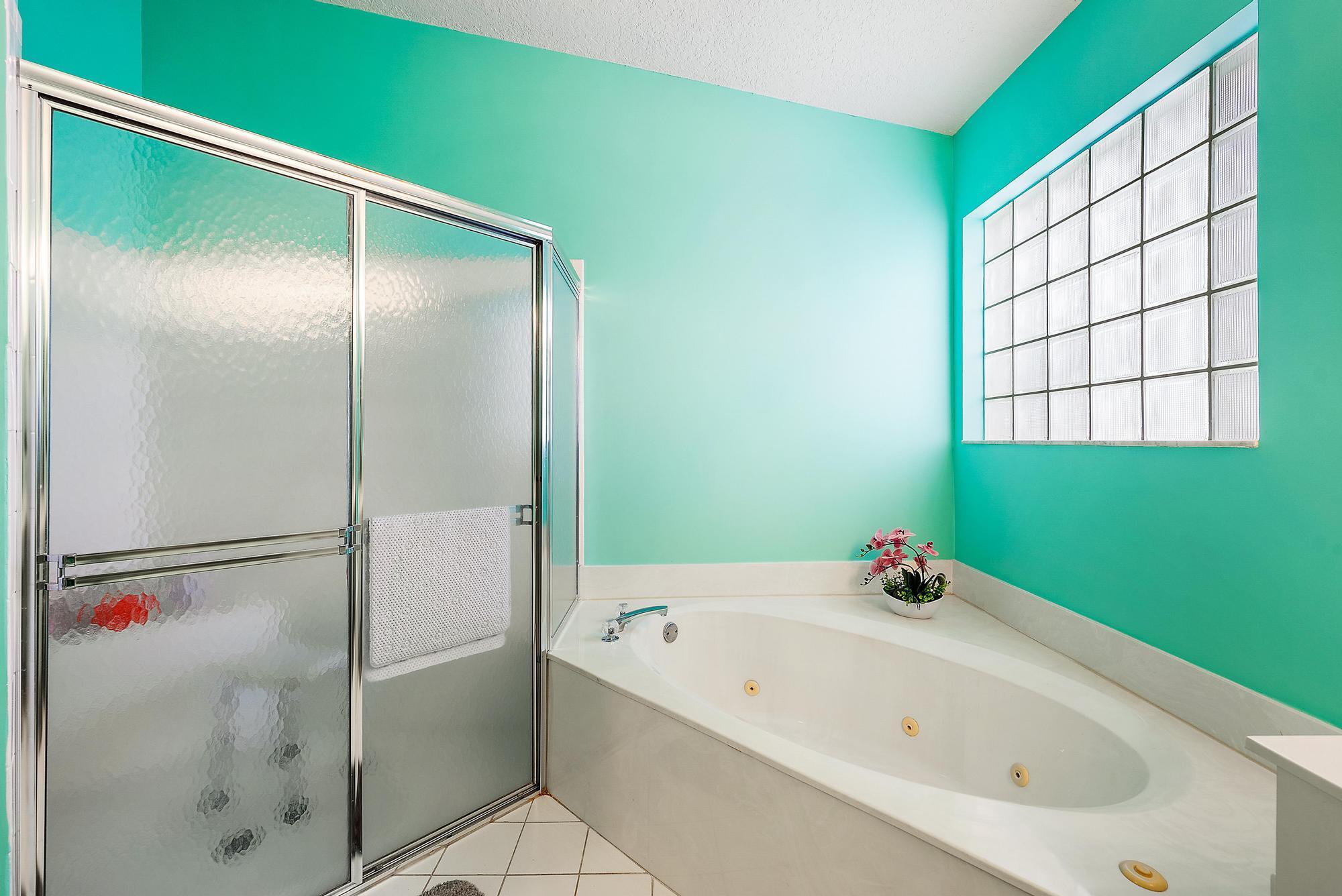9619 Orchid Grove Trail