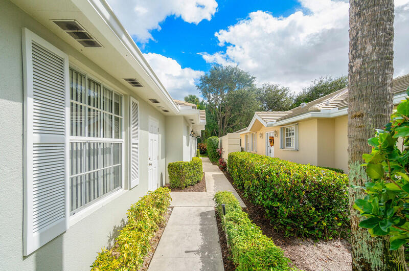 8302 Old Forest Road, Palm Beach Gardens