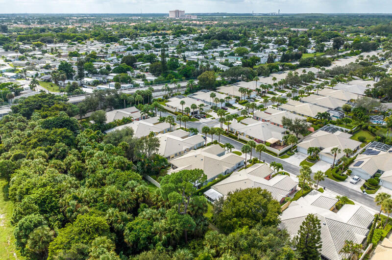 8302 Old Forest Road, Palm Beach Gardens