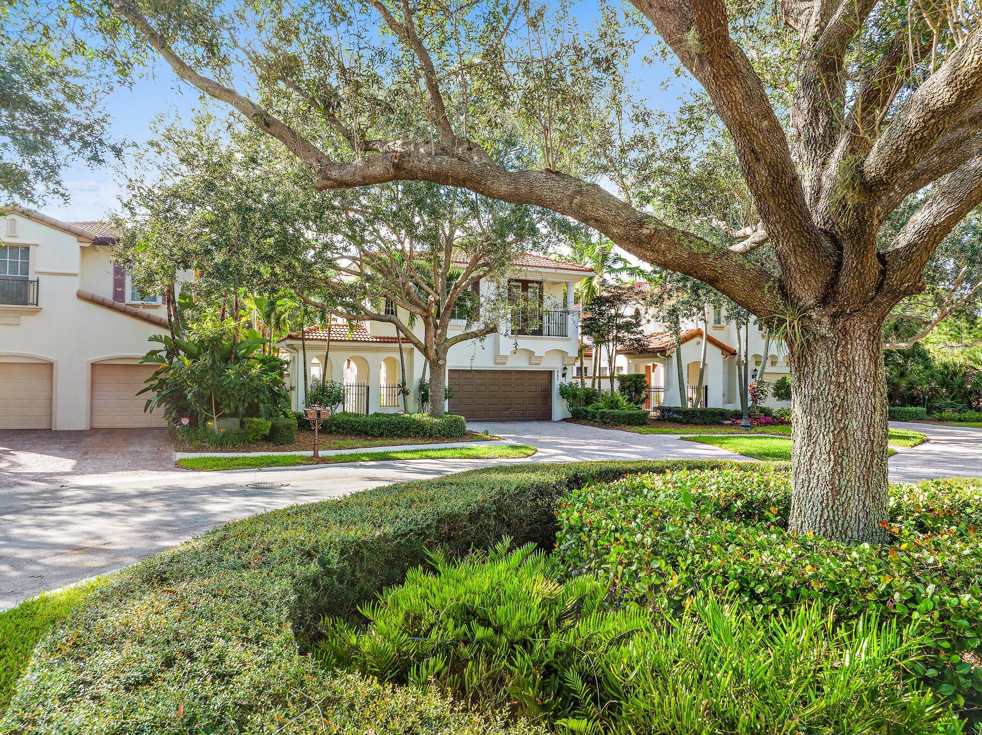 885 Taft Court