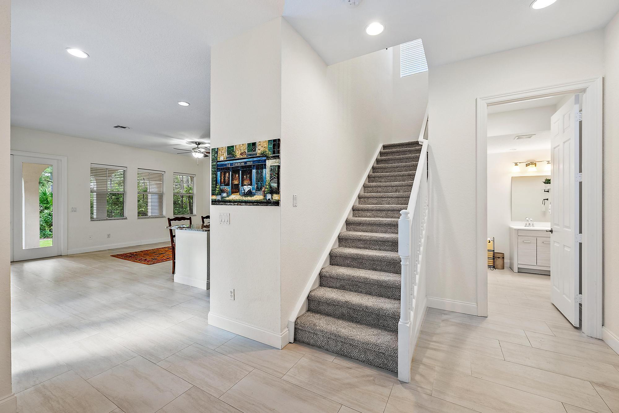 885 Taft Court