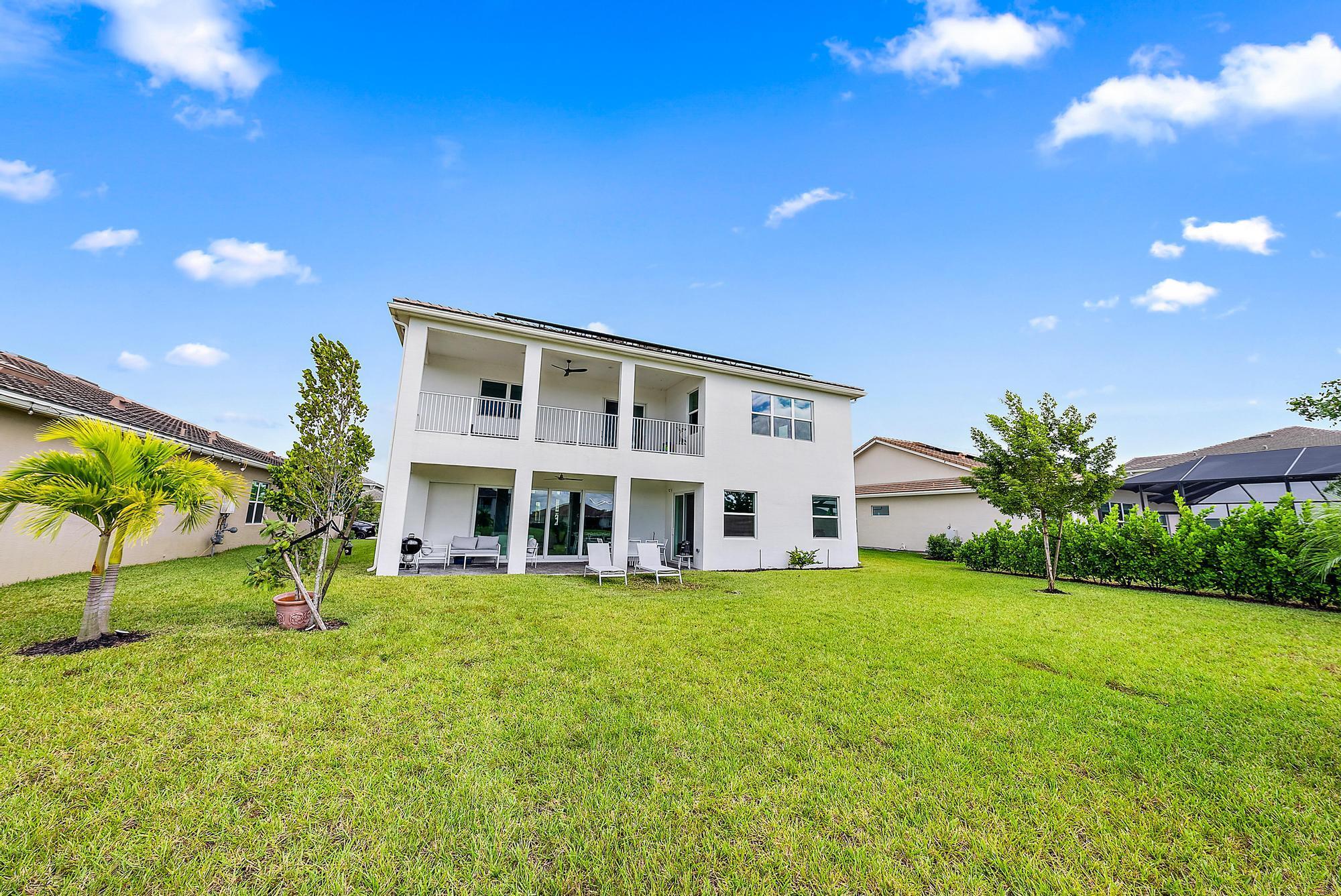 15888 Meadowlark Court
