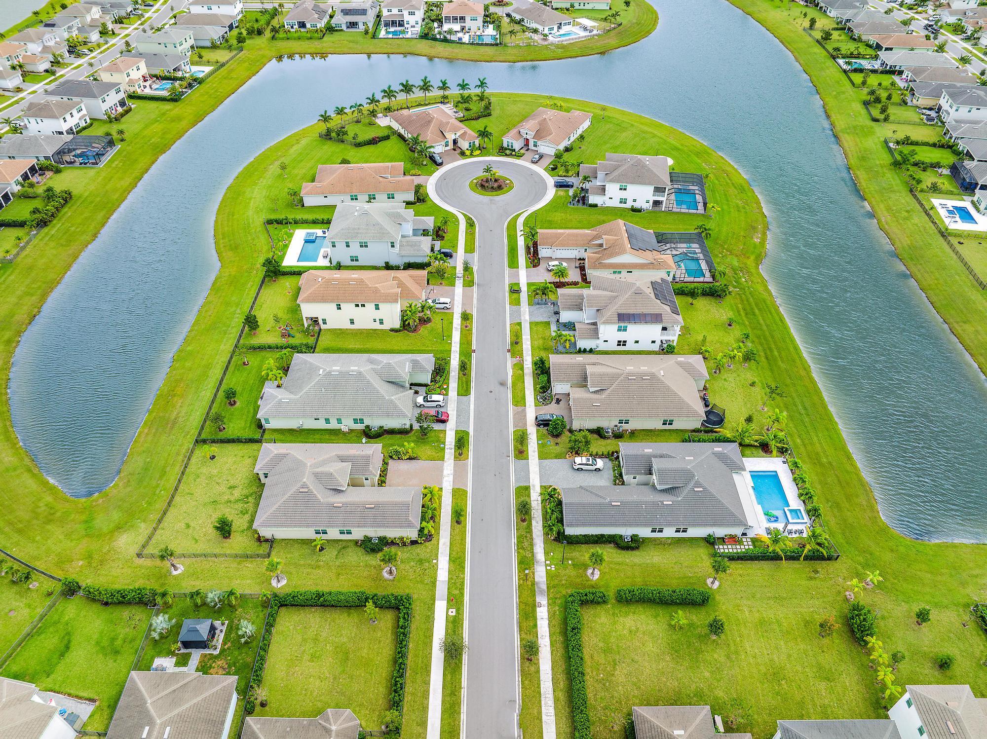 15888 Meadowlark Court
