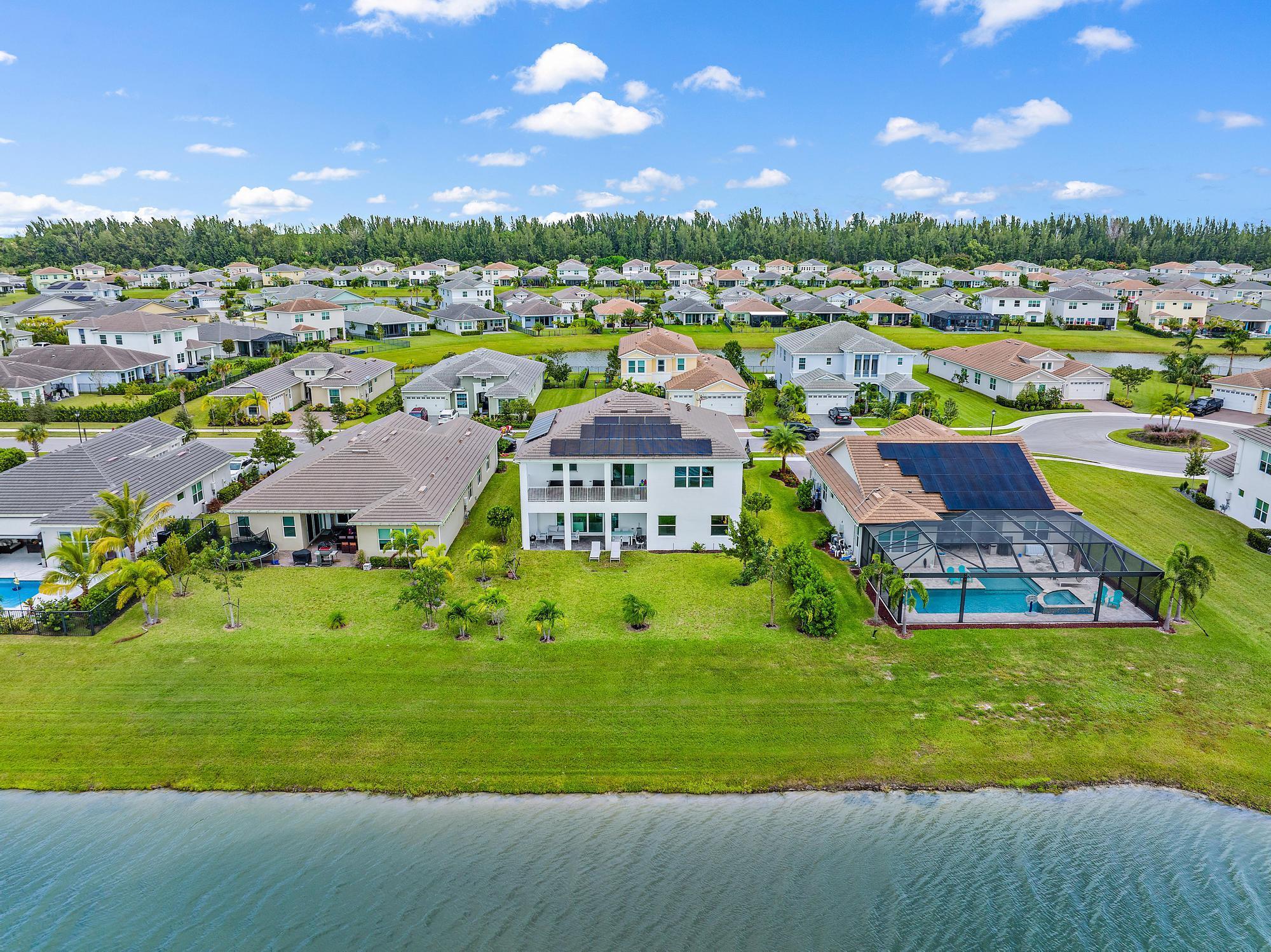 15888 Meadowlark Court