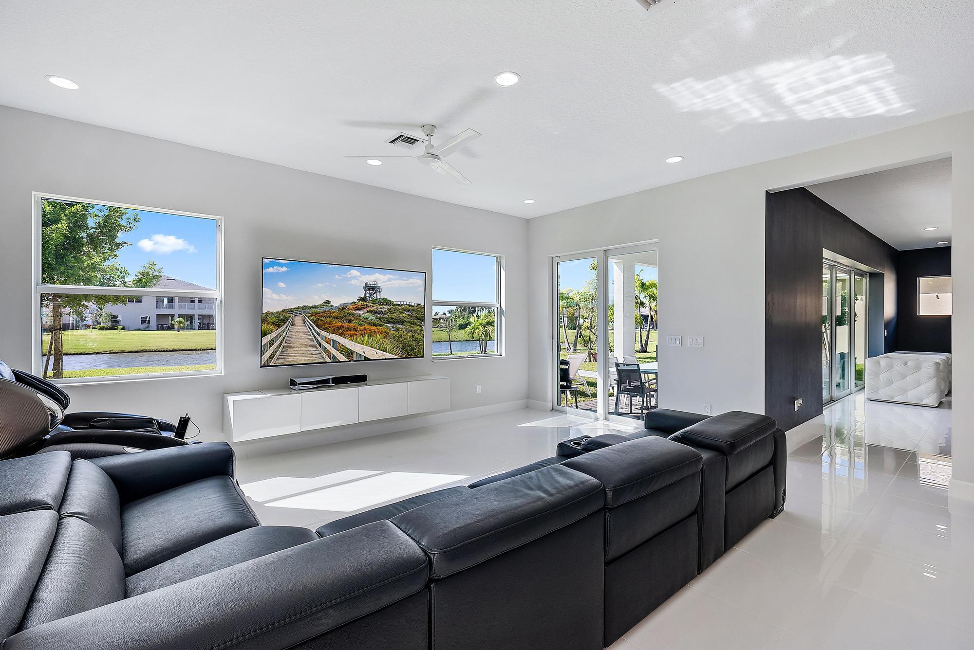 15888 Meadowlark Court