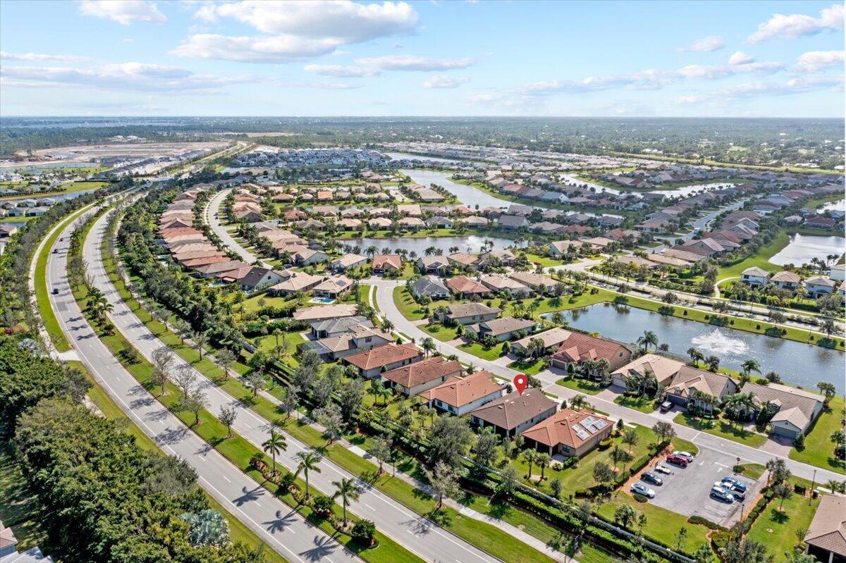 425 SE Bancroft Court