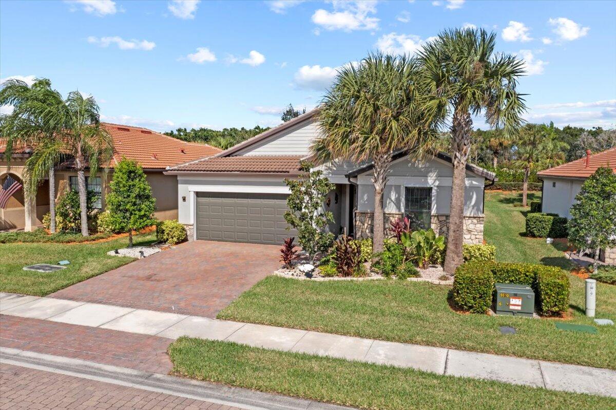 425 SE Bancroft Court