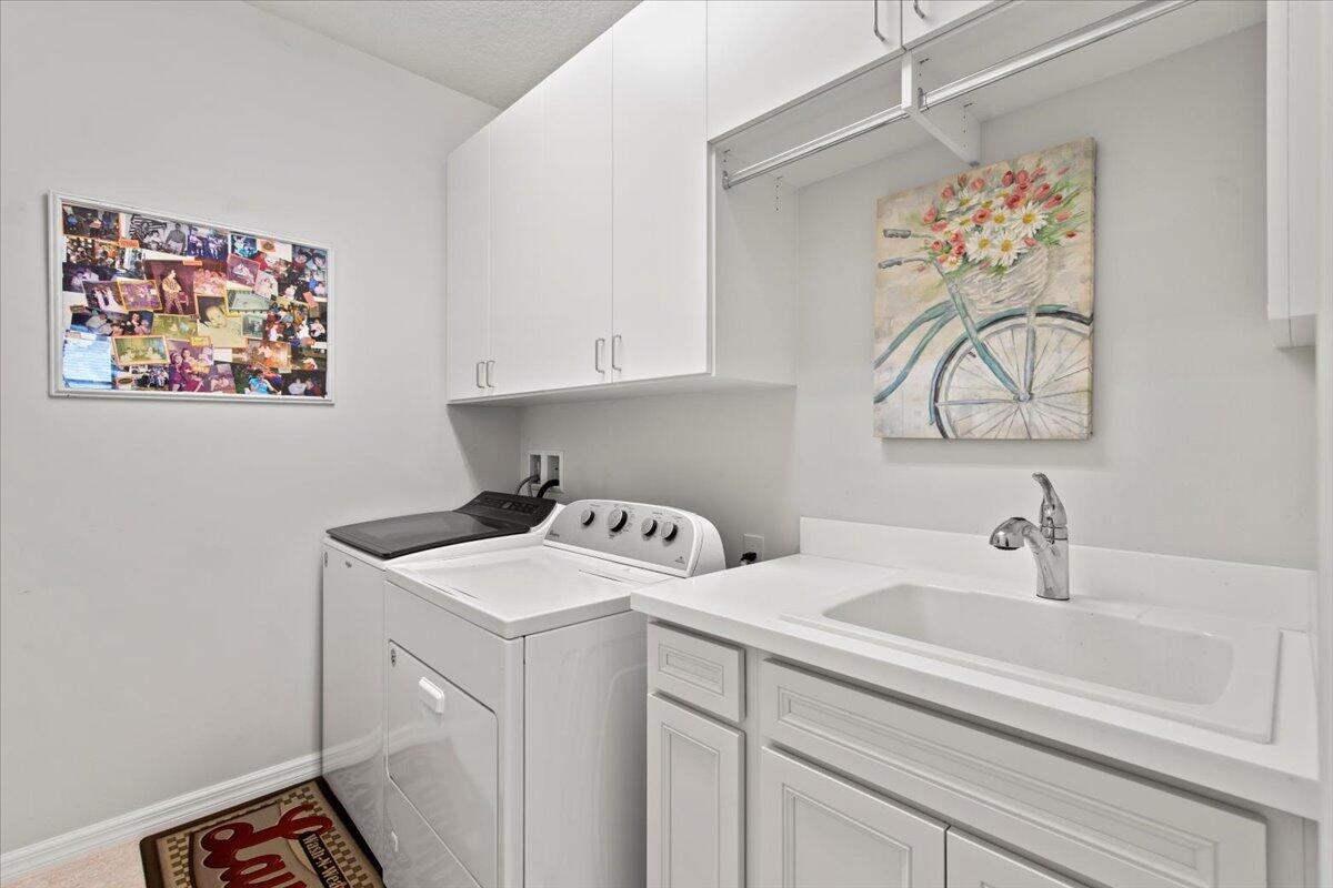 425 SE Bancroft Court