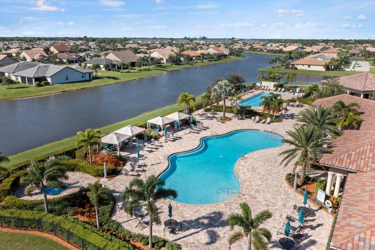 425 SE Bancroft Court