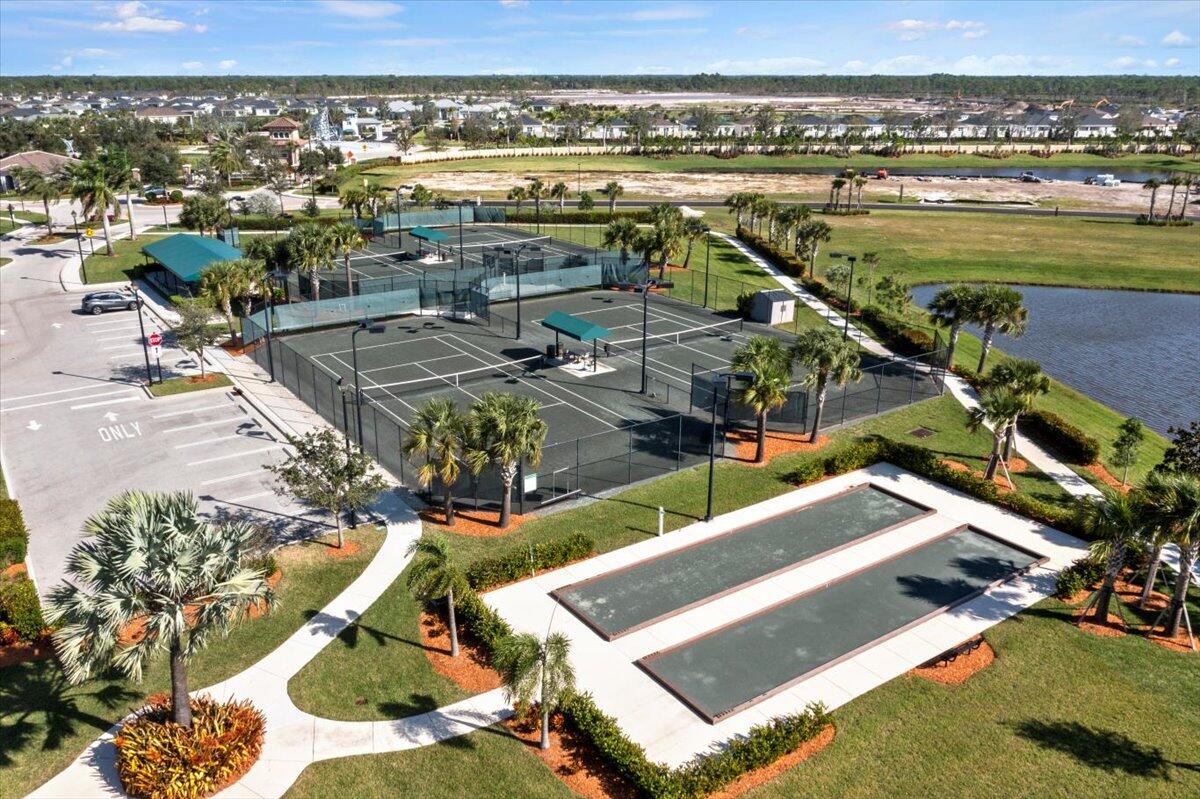 425 SE Bancroft Court