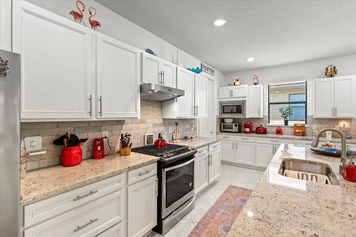 425 SE Bancroft Court