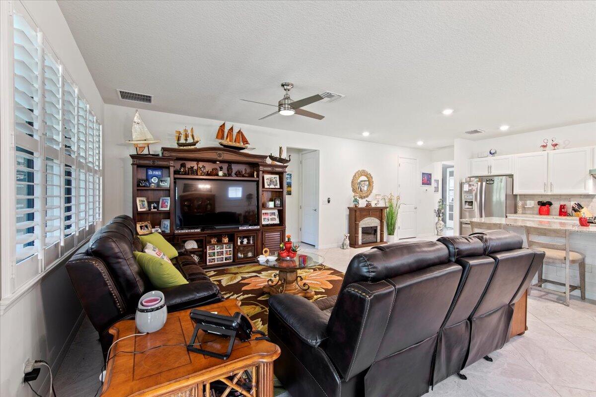 425 SE Bancroft Court