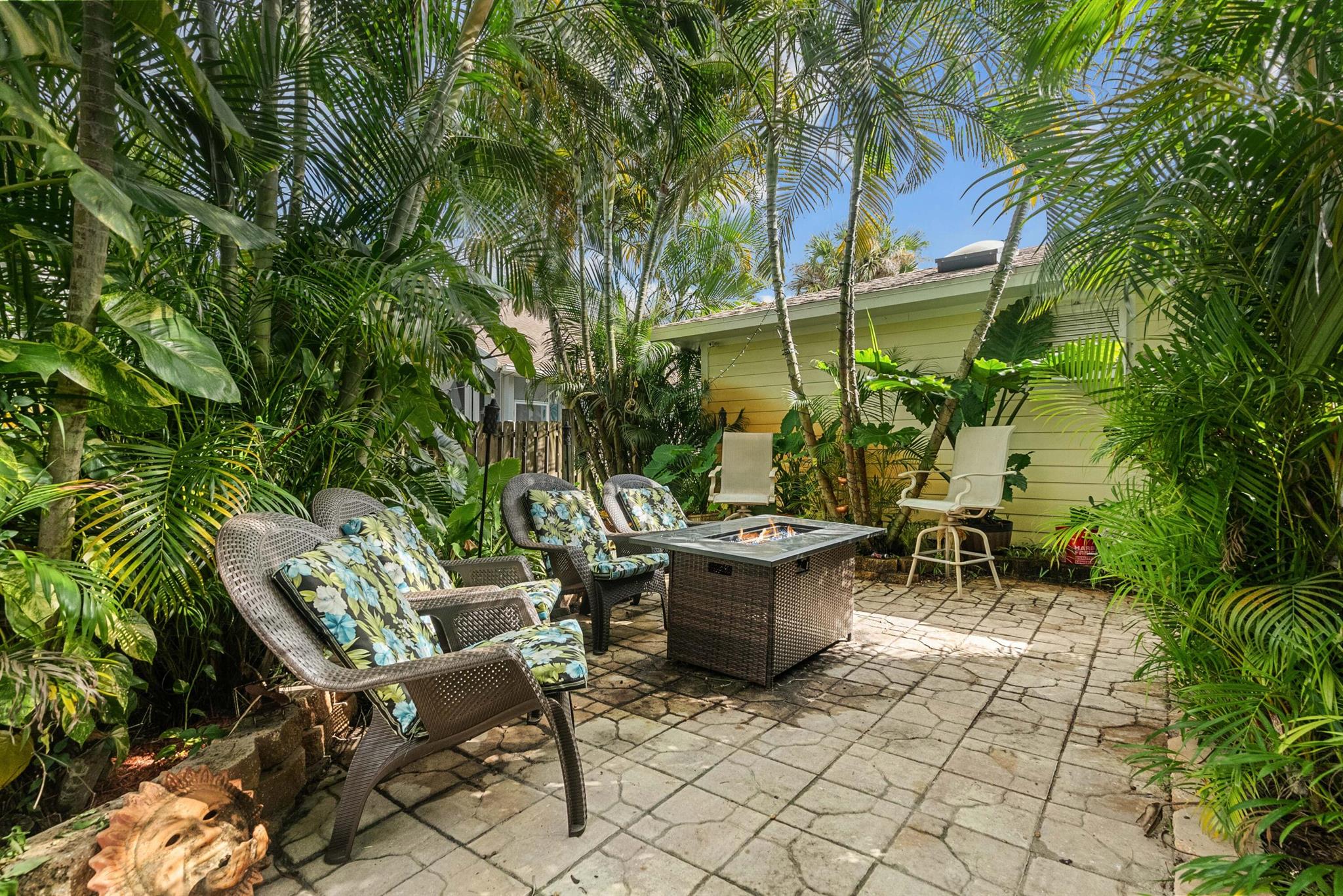 1950 SE Floresta Drive