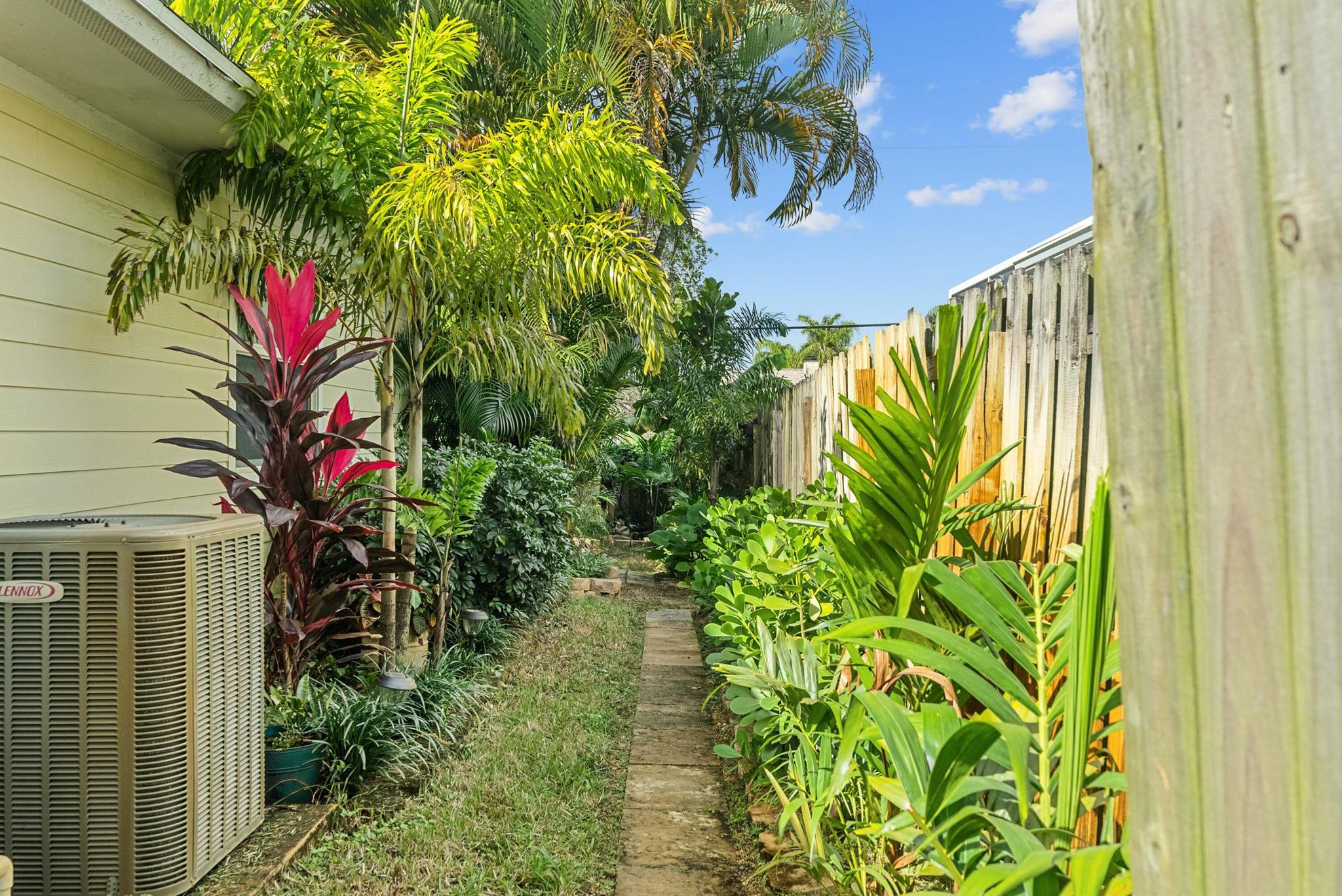 1950 SE Floresta Drive